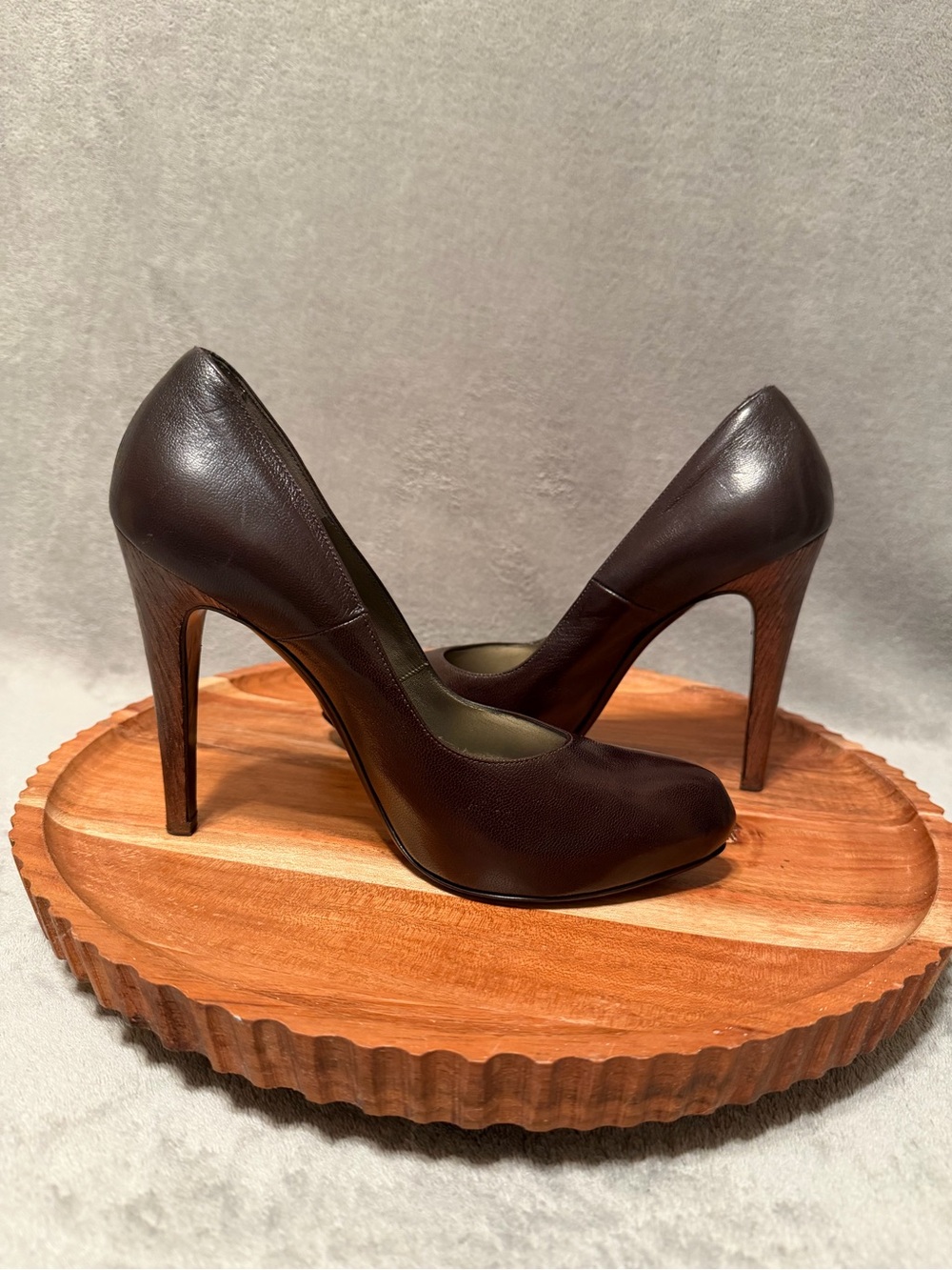 SALVATORE FERRAGAMO Women's Brown Leather High Heel Pumps Size 8.5 B